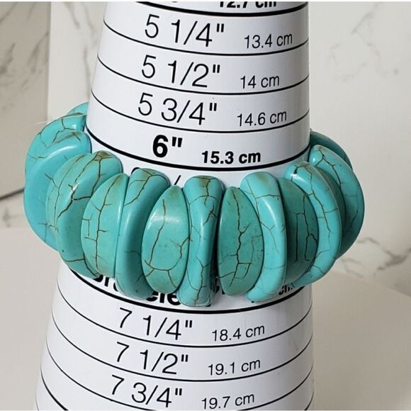 HOWLITE Faux Turquoise Southwestern Style Stretch Bracelet - Picture 5 of 5